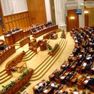 Rugaciune din nou, in Parlament.