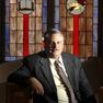 Glenn Guest afirma ca societatea <i>fara bani</i> va implini profetia biblica
