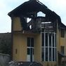 Aiud: Lăcaş de cult incendiat în toiul nopţii. Zvastici desenate pe pereţi